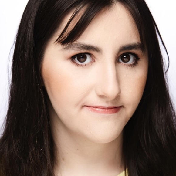 hi! Im Renée - Picture 1 of 2